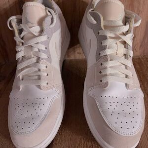Nike Air Jordan One 1 low cream / white… size 9.5